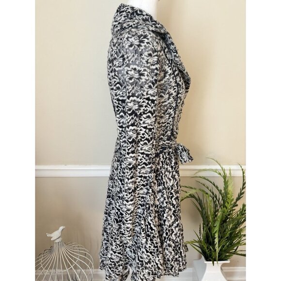 Altar'd State Womens Size M Black Gray Floral Velvet Lace Swing Jacket Belted - Picture 8 of 10